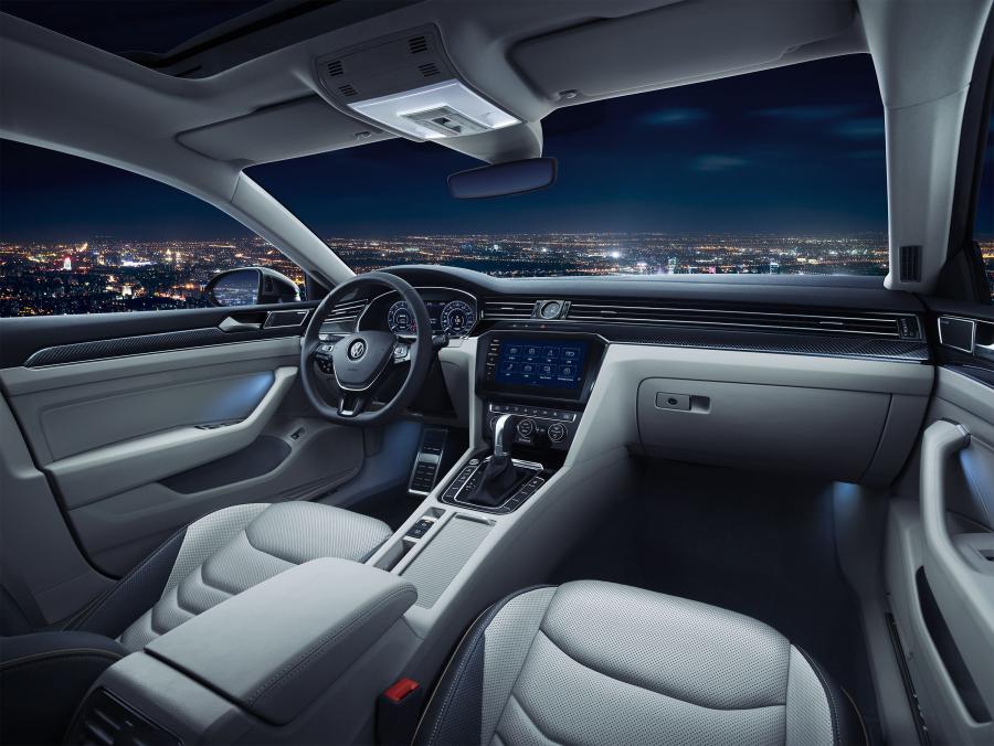 Торпедо Volkswagen Passat CC 2018 года  (CN) (фото 9 из 29)